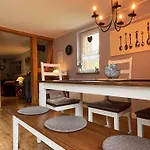 Apartment Hexenstube 2 *